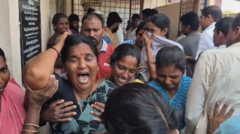 आंध्र प्रदेश: क्लासरूम में घुसकर छात्रा पर आरी से हमला, आख़िर हुआ क्या था?