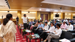 मध्य प्रदेश: कहीं 5 तो कहीं 33,500 रुपये प्रति लीटर में ख़रीदा फ़िनाइल, सरकारी ख़रीद में इतना फ़र्क क्यों?